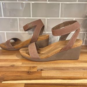 Luck Brand wedge shoes